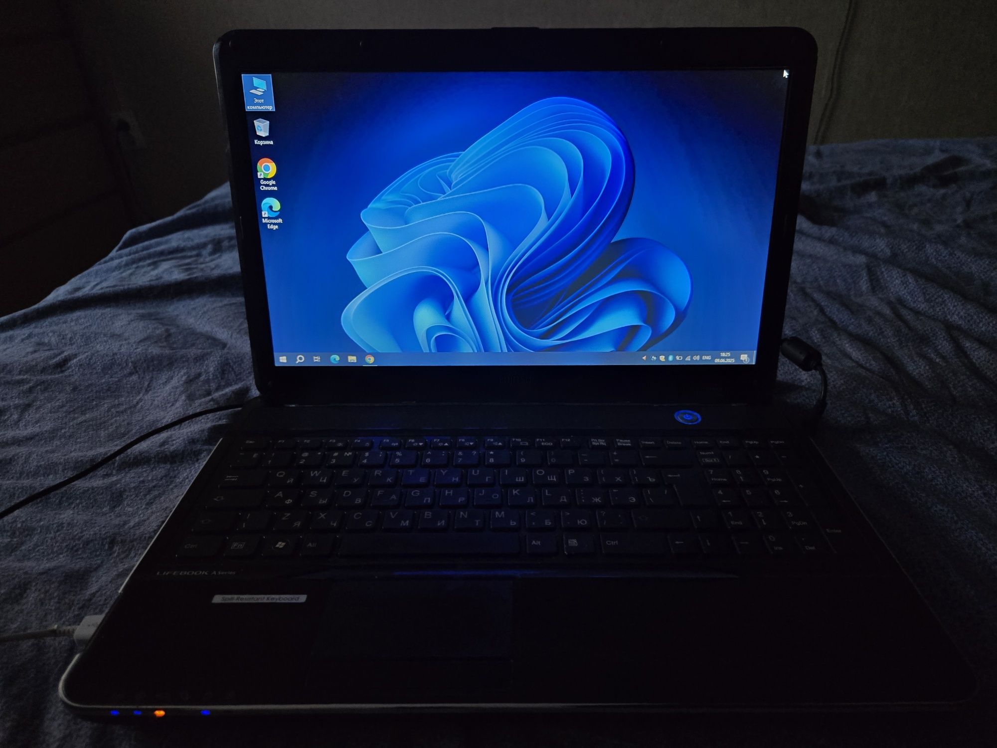 Fujitsu ah531, i5-2410m, ssd 240gb, ddr3 6gb