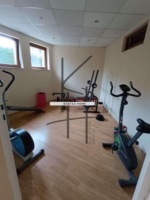 Продава се Тристаен апартамент в Варна, м-т Траката - 100 кв.м за 2280 €/кв.м - Снимка #2