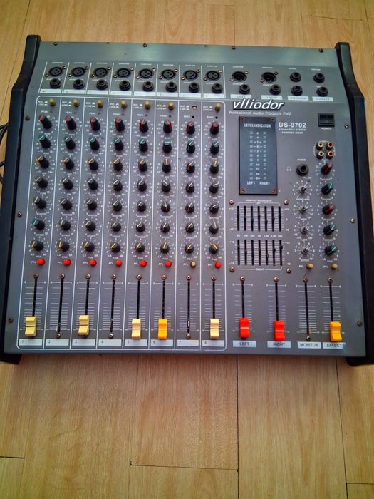 Vand sau schimb Mixer Activ 4 x 375 w 8 ohm