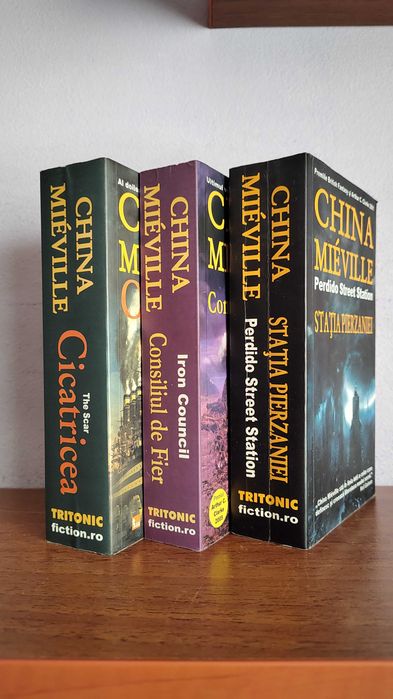China Mieville – Trilogia Noul Crobuzon  (3 vol)