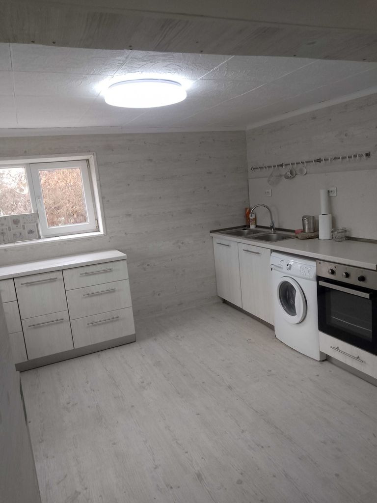 Дава се под наем Къща в Пловдив, Южен - 60 кв.м за 255 € - Снимка #1