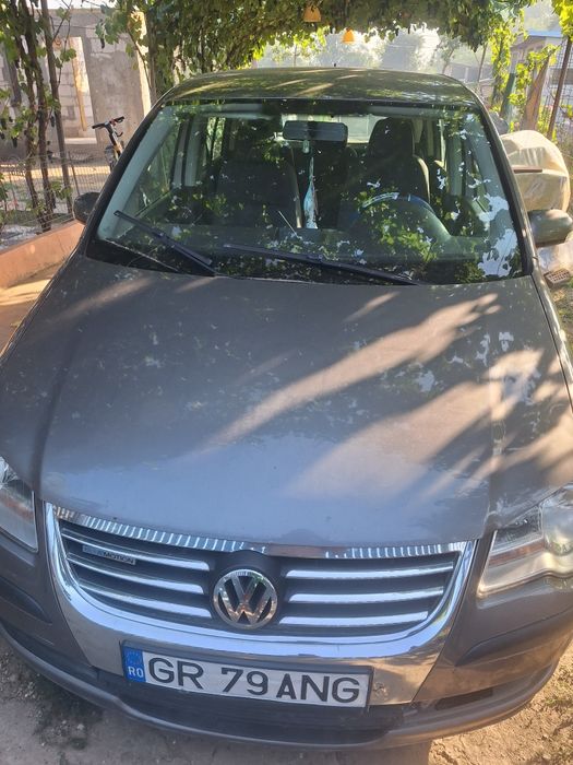 VW Touran an 2009 acte în regula