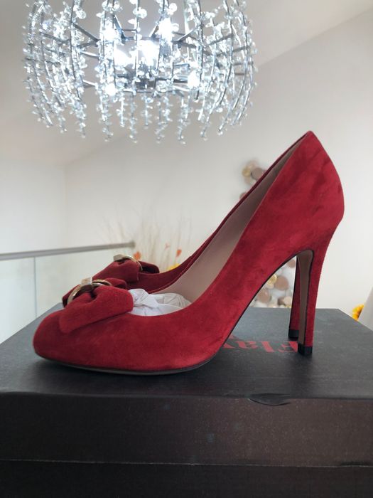 Pantofi și plicuri ocazie