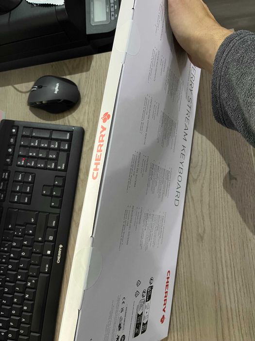 Клавиатура Cherry Stream (немски Layout) НОВА, НЕОТВАРЯНА