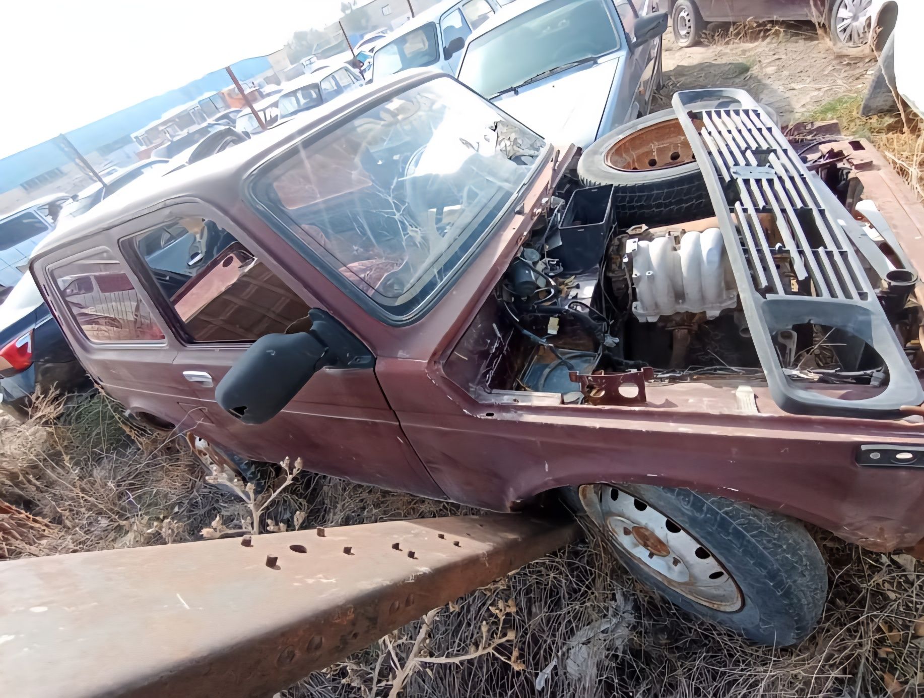 Автомобиль Lada 21214