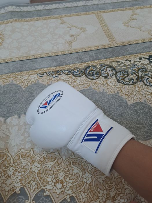 Winning перчатка 10унций