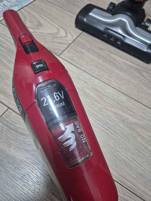 Aspirator vertical Rowenta