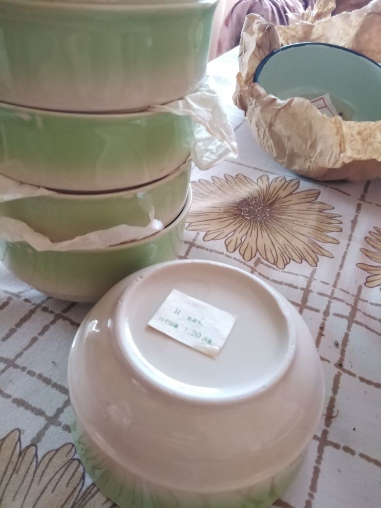 Сервизи, чашки, купички, тенджерка