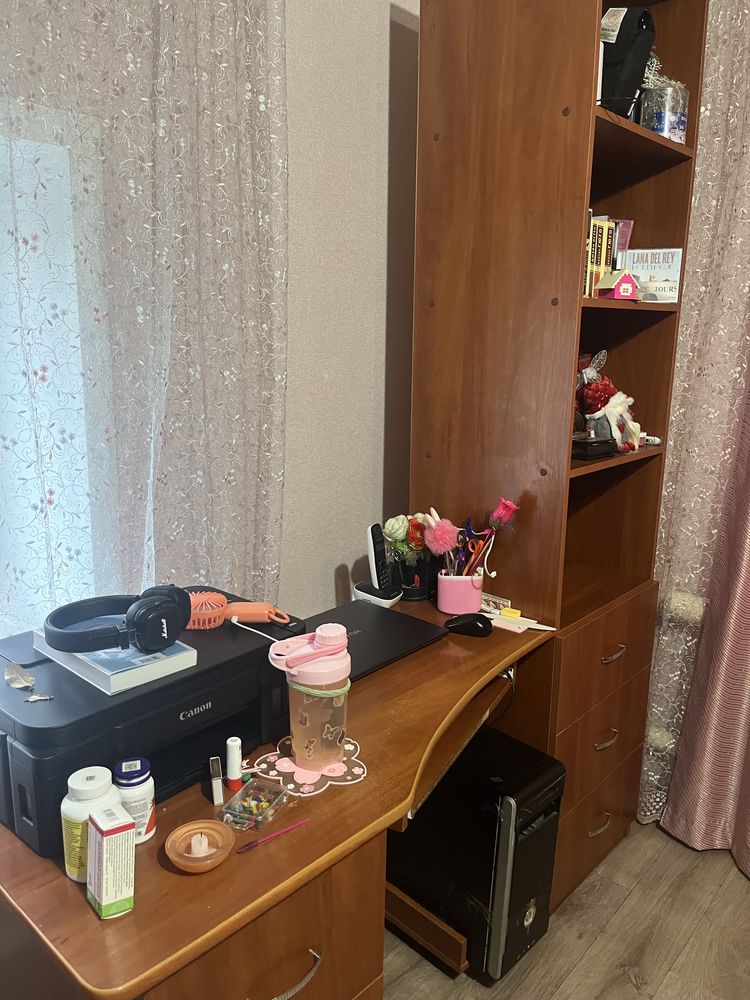 Продам рабочий стол б/у
