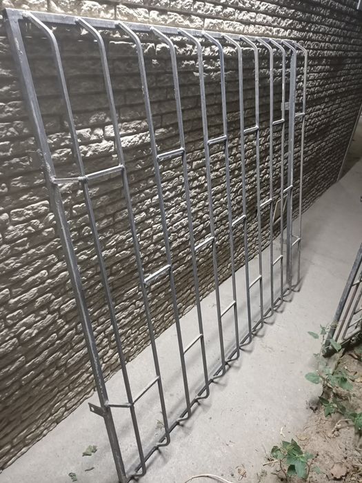 Решотки на окна.