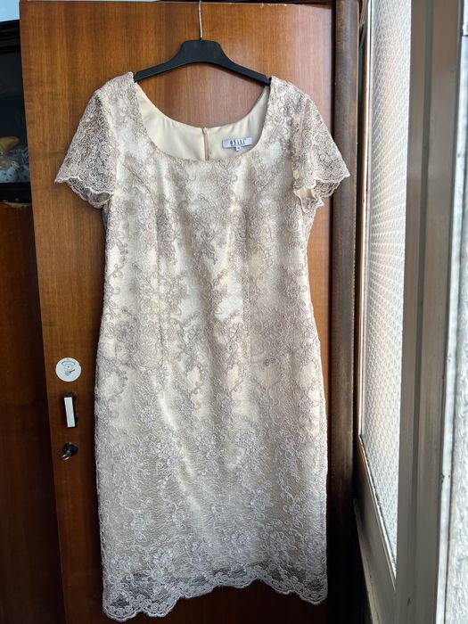 Rochie de ocazie dantela bej auriu 42