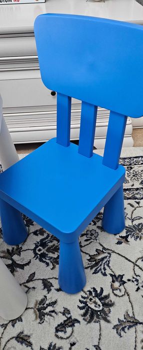 Set masă şi scaune copii Ikea Mammut