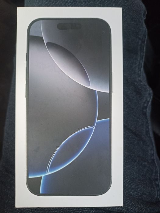 Айфон 16 про в идеале с гарантией