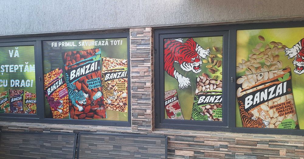 Colantare auto/spații comerciale