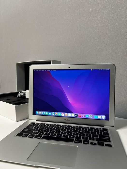 MacBook Air 12 inch 2017 года