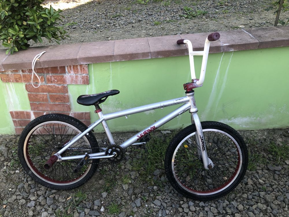 Bicicletă    BMX