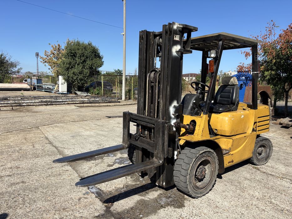 De vanzare motostivuitor caterpilar3t