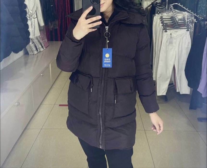 Продается новая куртка вишневого цвета