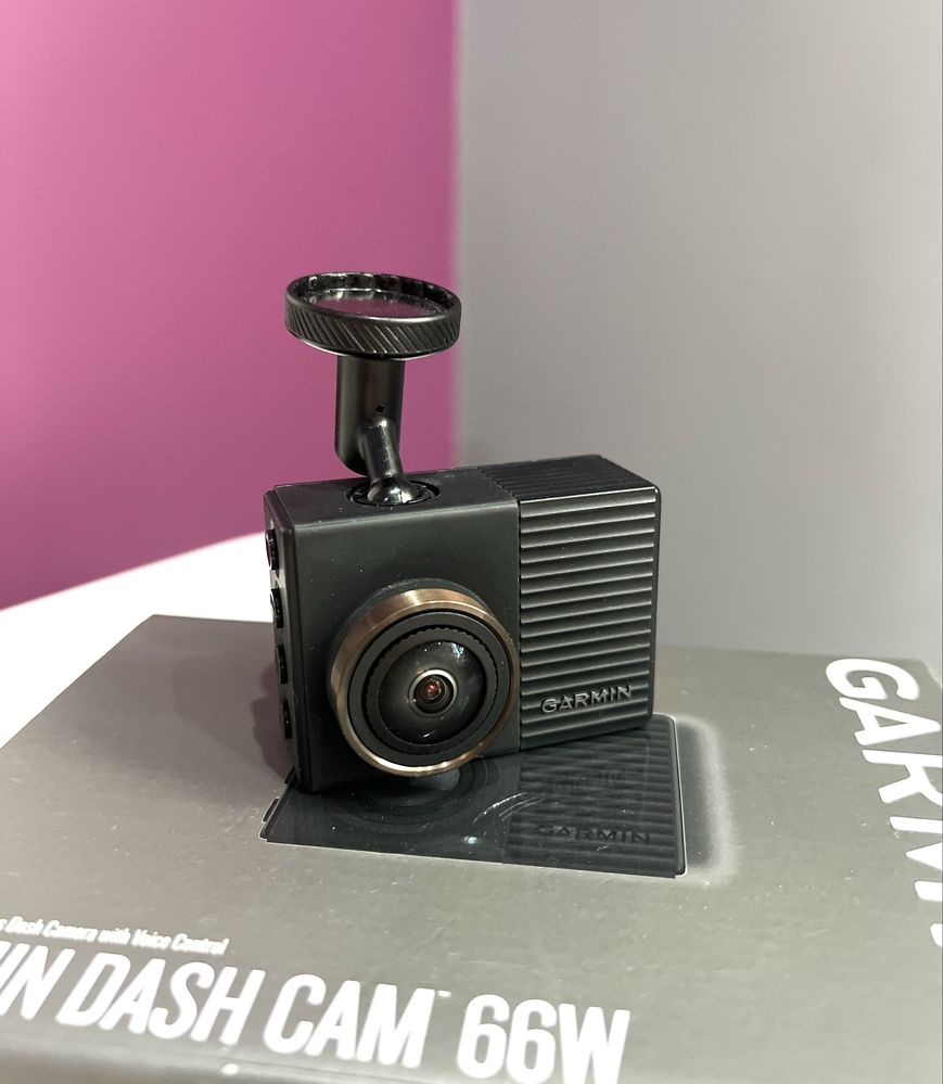 Garmin Dash cam  66w