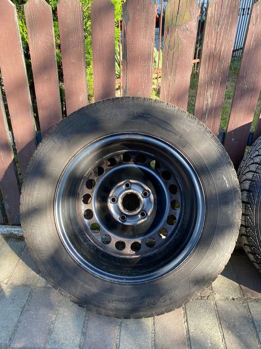 Set 4 cauciucuri iarna Fulda 195/65 R15 cu jante + capace Volkswagen