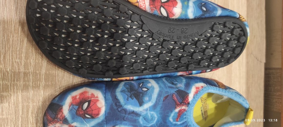 Аква обувки Spider Man