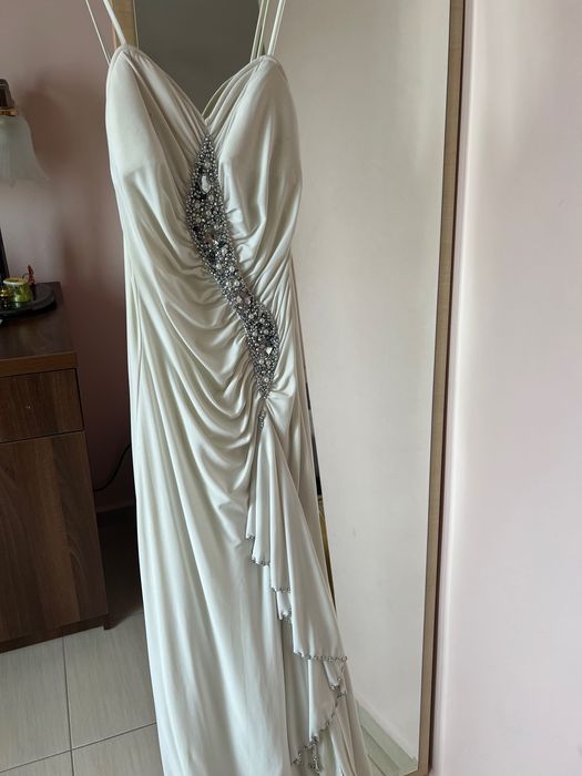 Rochie elegantă, ideală pentru evenimente speciale