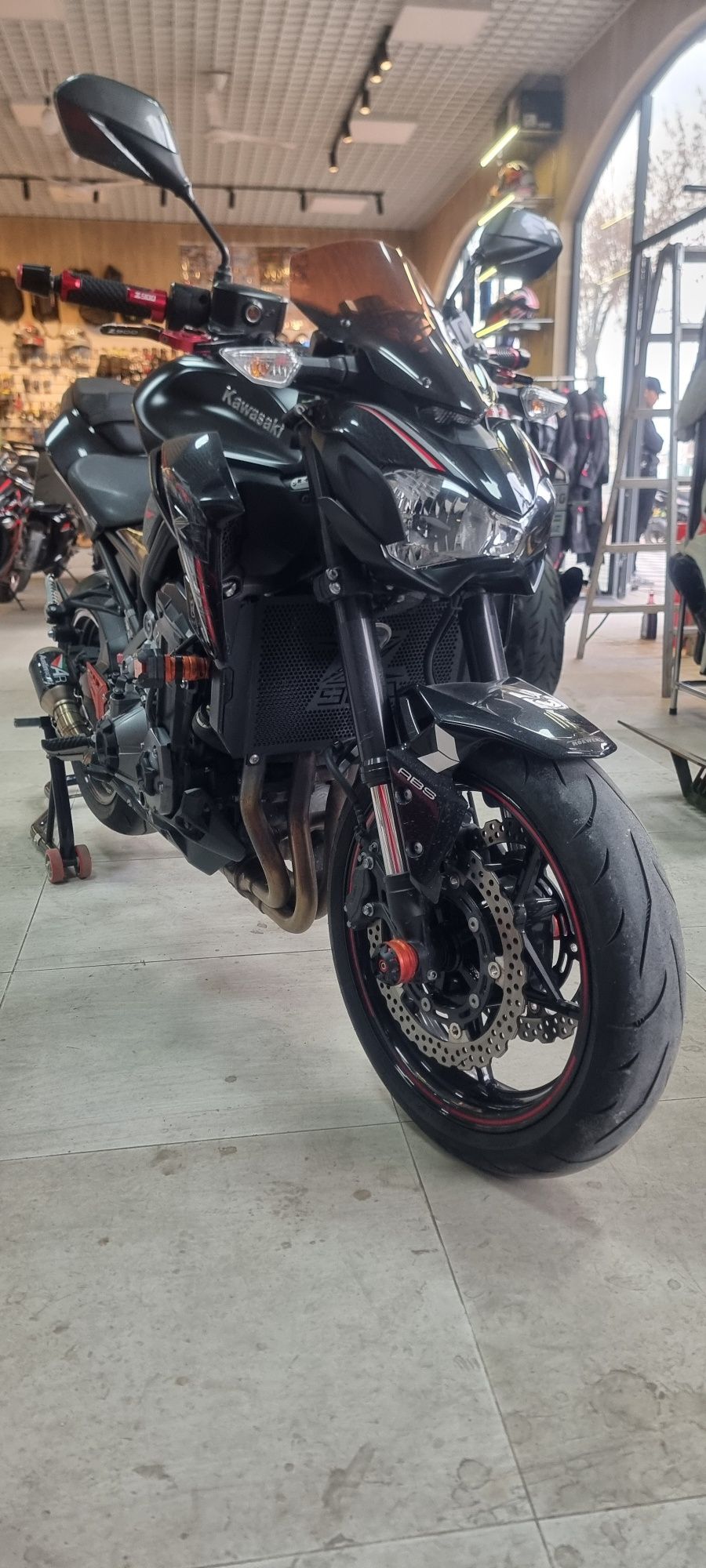 Kawasaki Z900 alo xolatda dtp bomagan