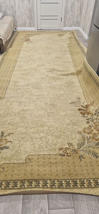 Продам ковёр 2 на 5