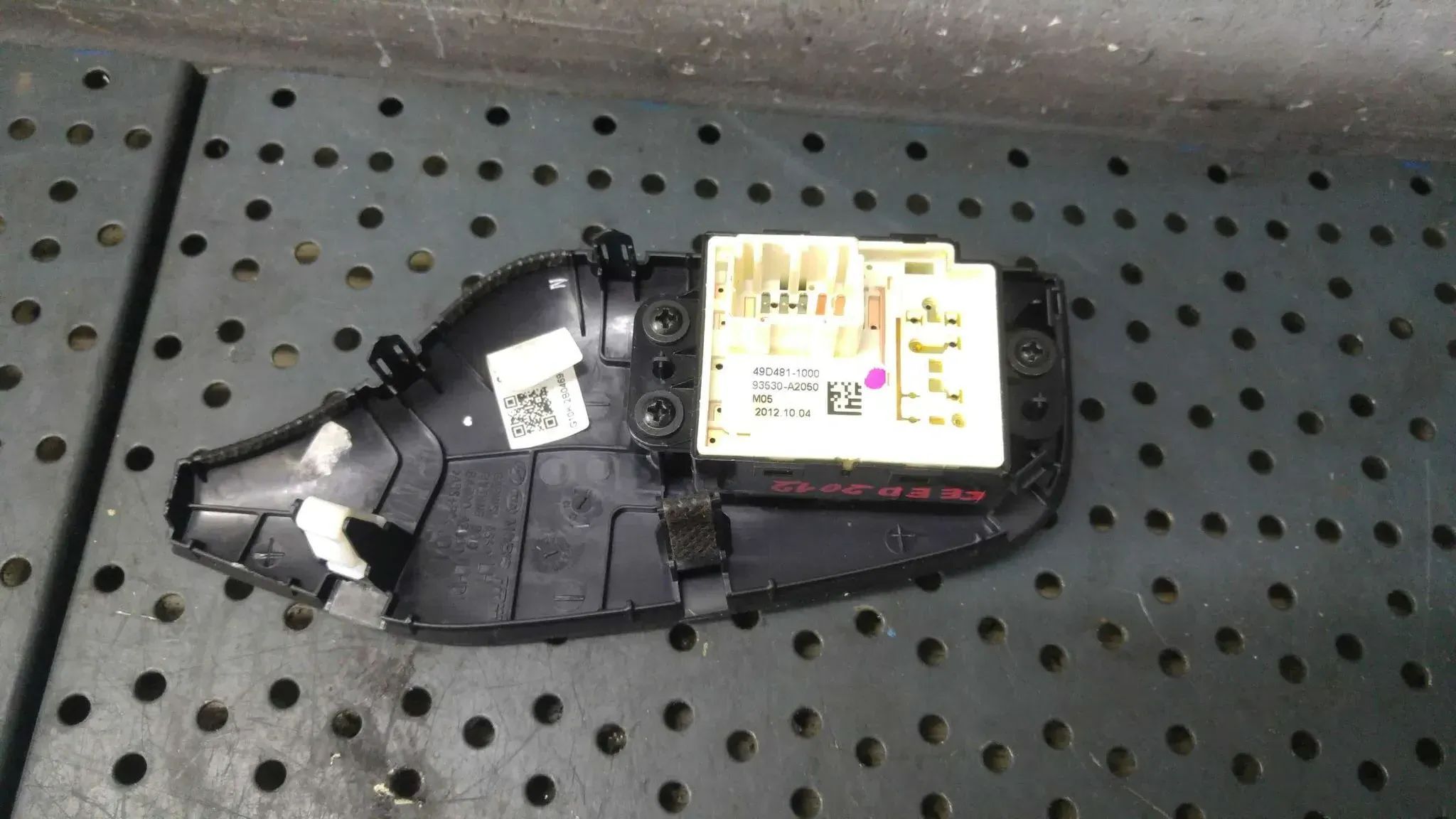 Butoane oglinzi kia ceed 2 jd 93530a2050 49d4811000 84790a2100