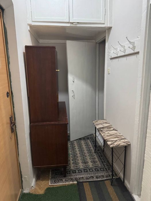 Kvartira Sotiladi 1 xonalik 2 xona qilingan 1-etaj Feruza -1 massivida