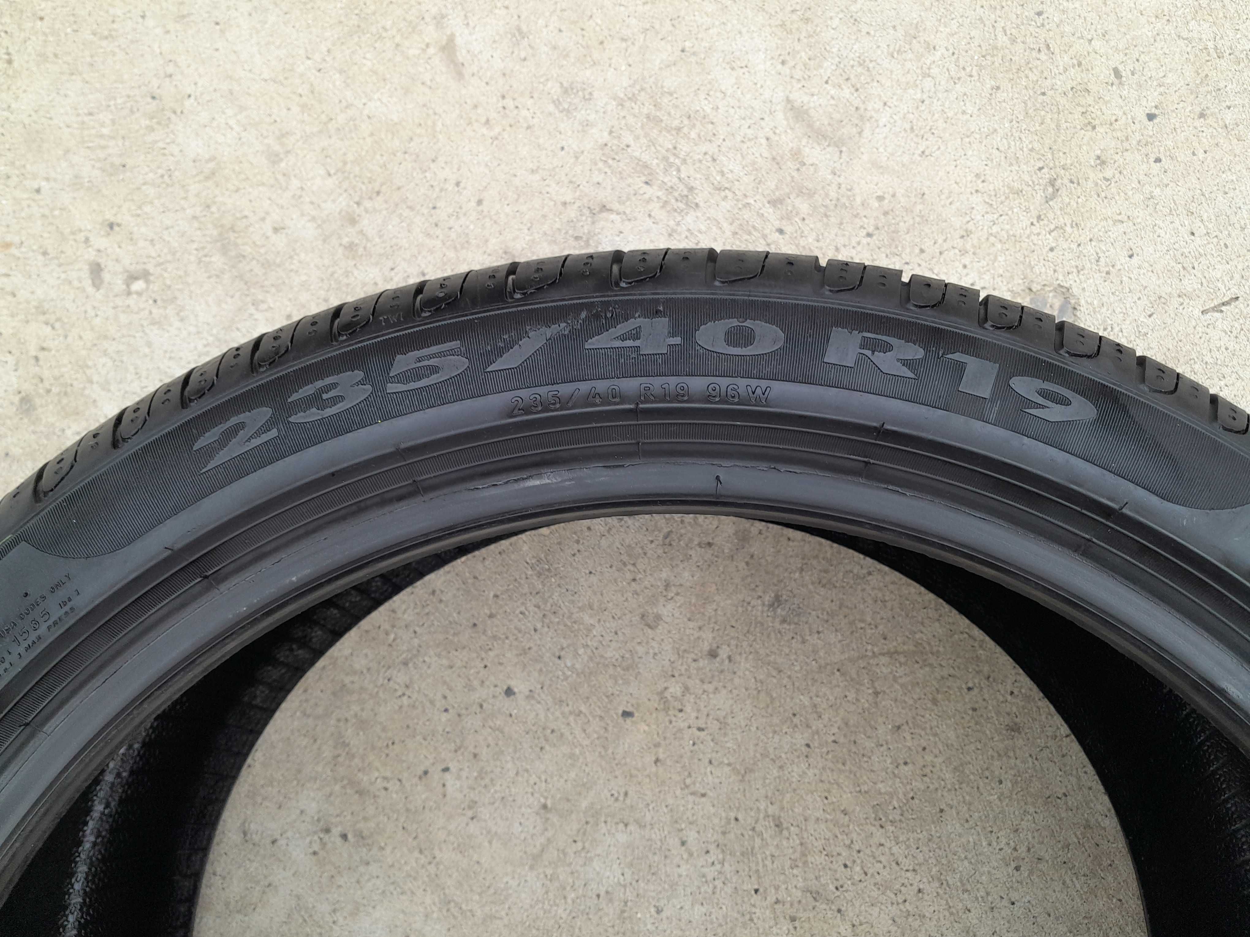 Doua anvelope vara 235 40 19 pirelli cinturato P7 cu 7 mm dot 2020