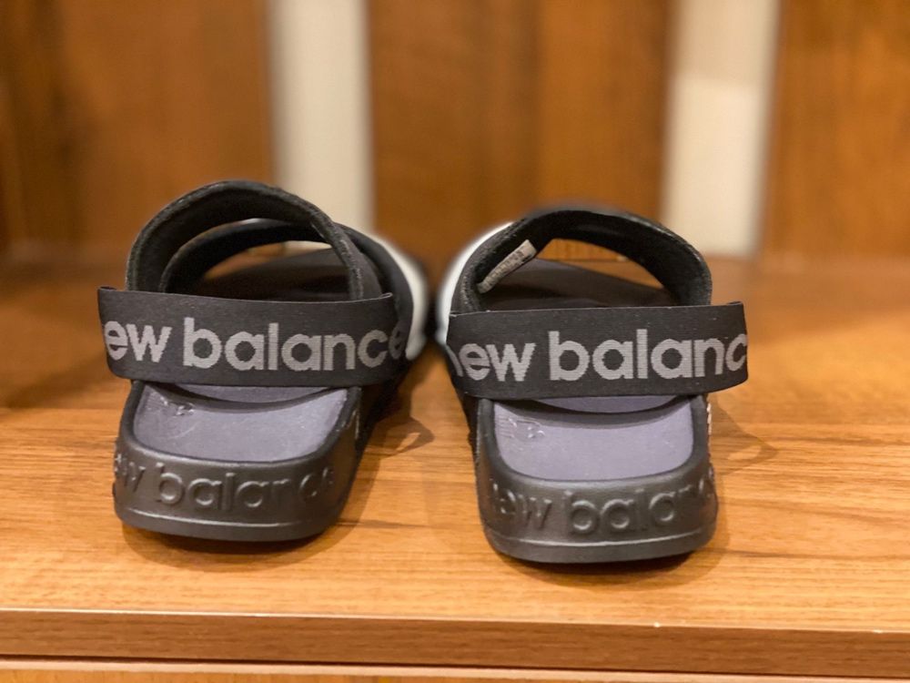 Сланцы New Balance