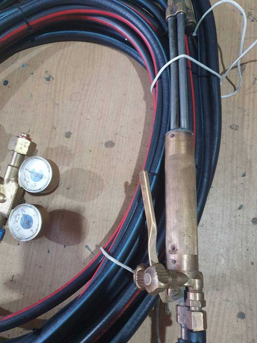 Продавам резак Харис