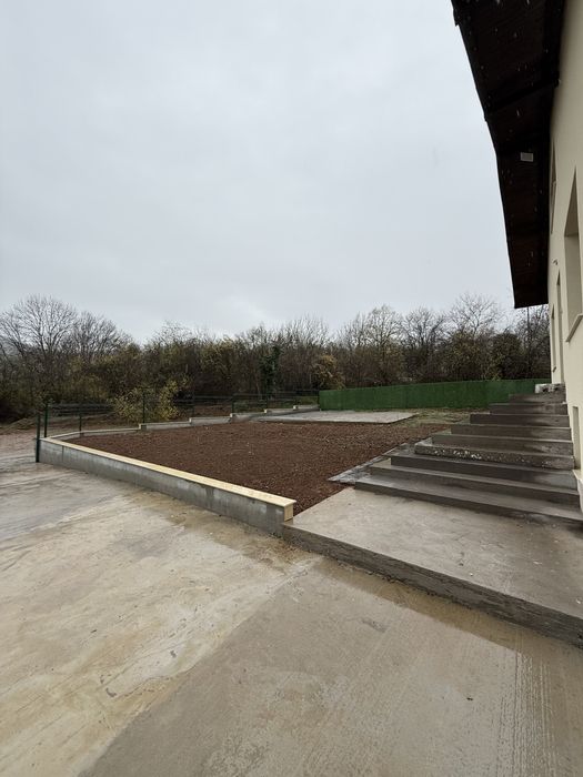 Къща в Правец