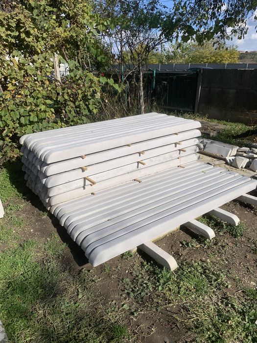 Stalpi spalieri de vanzare