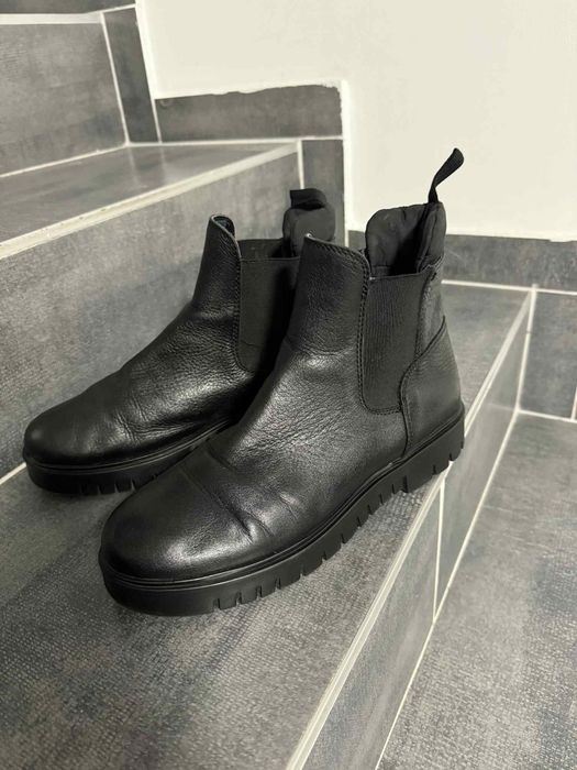 Tommy Hilfiger N39, Естествена кожа