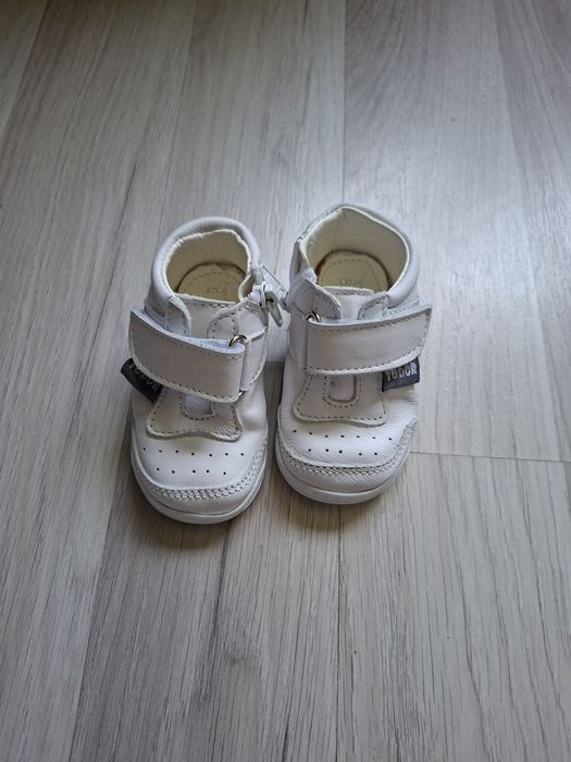 Бебешки буйки TODOR - естествена кожа.