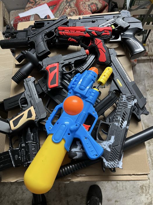 Продам детские игрушки