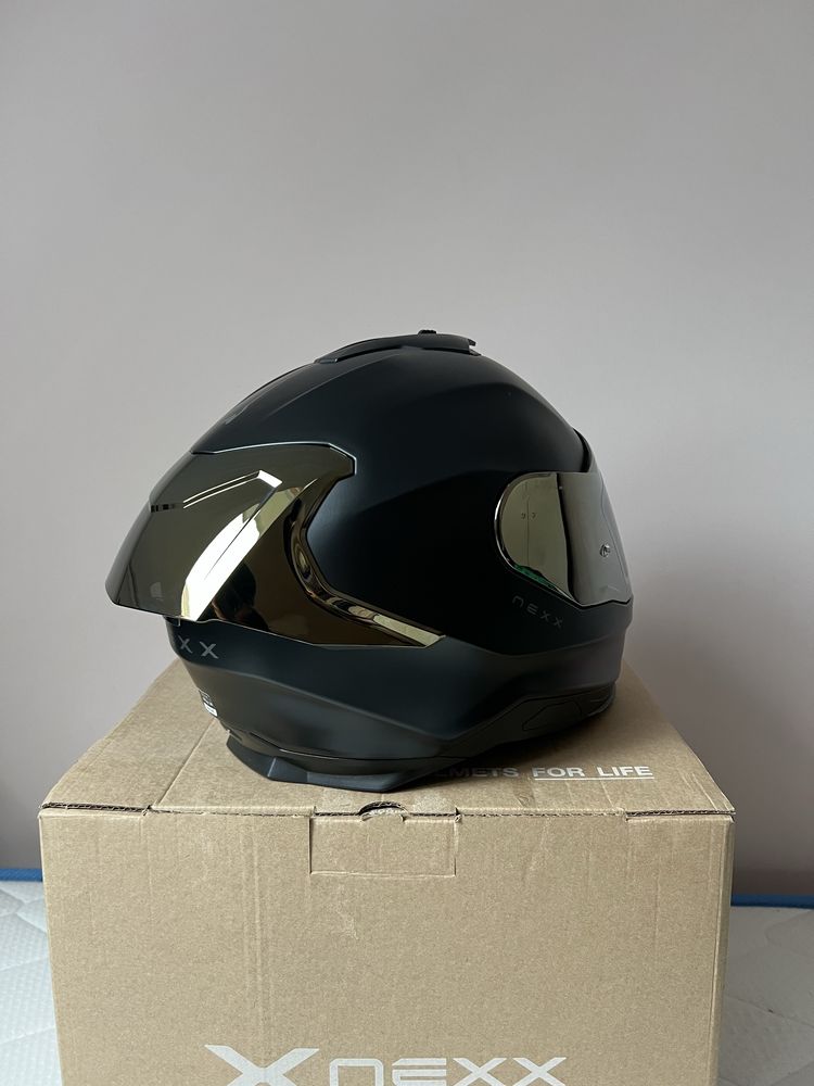 Каска Nexx Y100R Subsonic Black Gold
