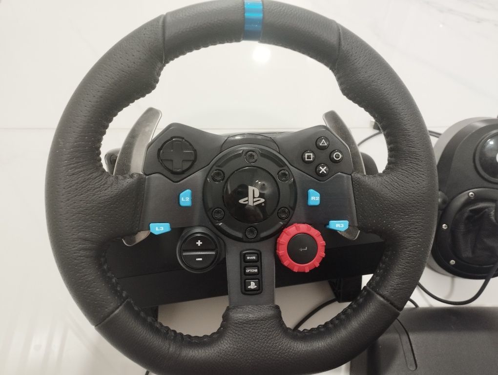Logitech G29 DrivingForce + Shifter