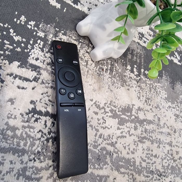 Telecomanda nouă pentru TV Samsung smart