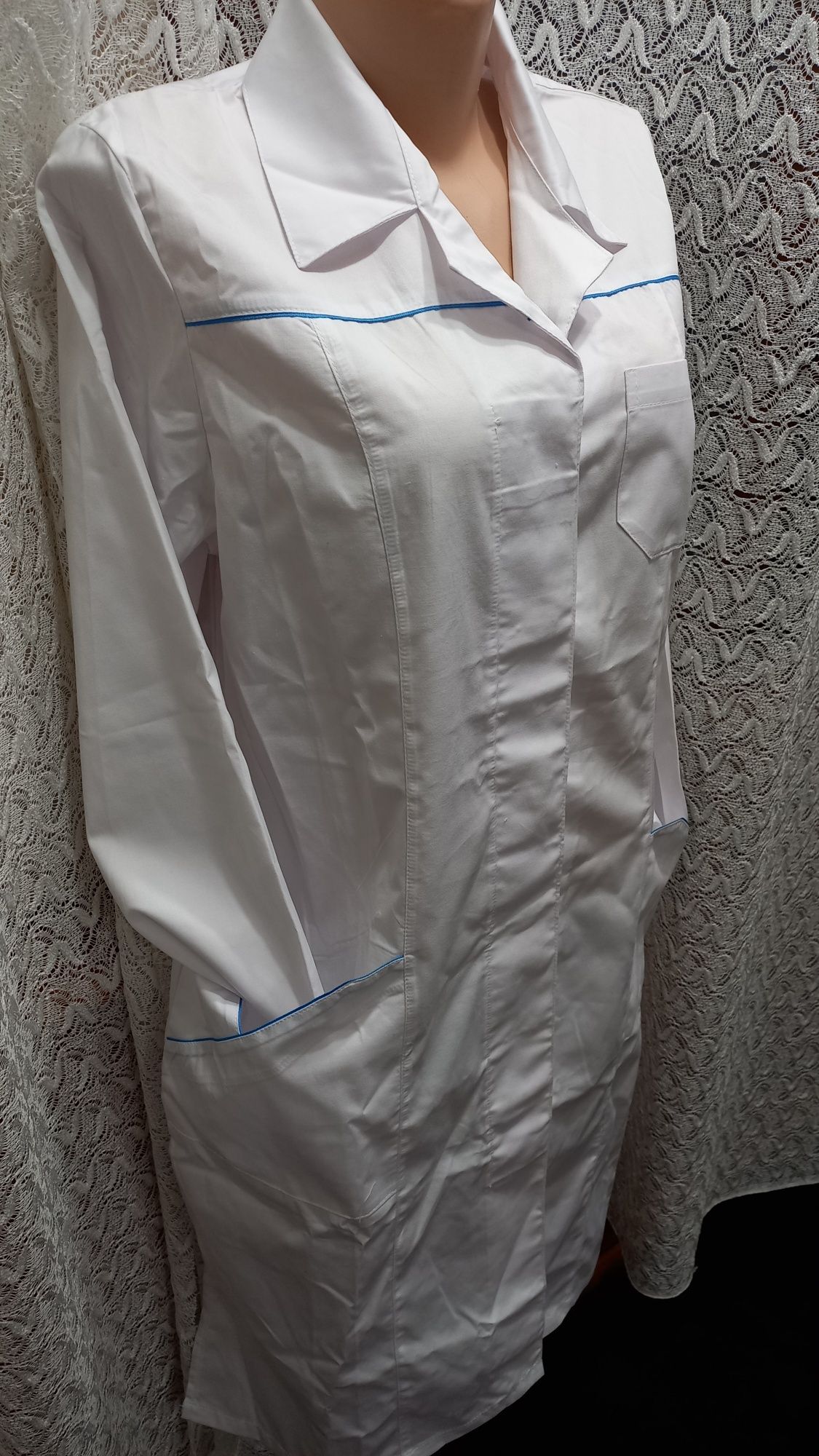 Новые медицинские халаты фабричные ,