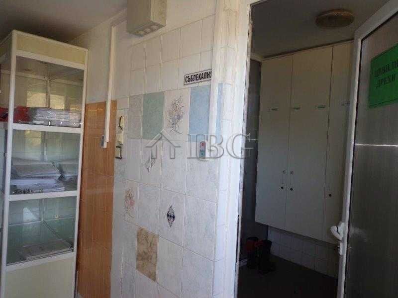 Продава се Промишлена сграда в Русе, Чародейка - Юг - 1519 кв.м за 264 €/кв.м - Снимка #9
