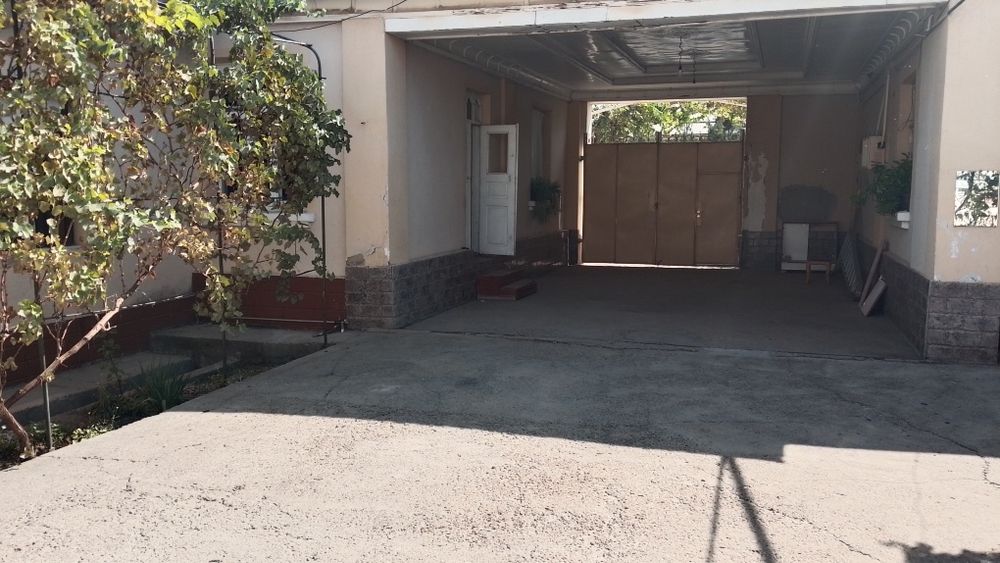 Xovli sotiladi uymiz bir qismini sotyapmaz