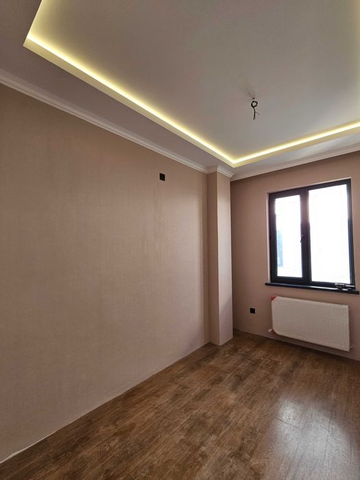 Бадамзар. Квартира на земле. 3-х ком. 3 уровня.