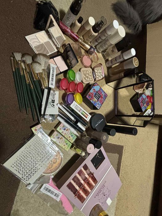 Set de machiaje nou,fara eticheta