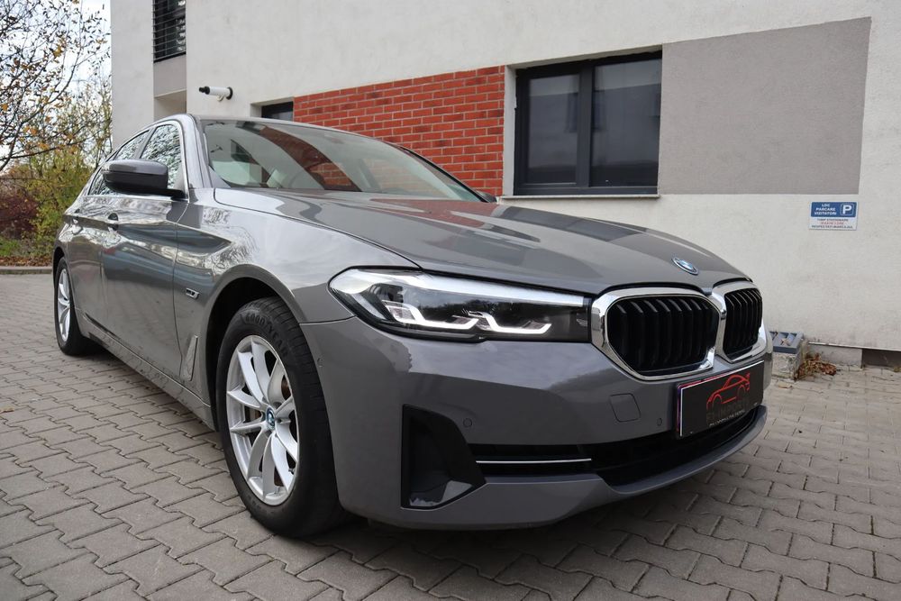 BMW Seria 5 BMW 520e Plug-in Hybrid – 2022 | Lux, eficiență și confort premium