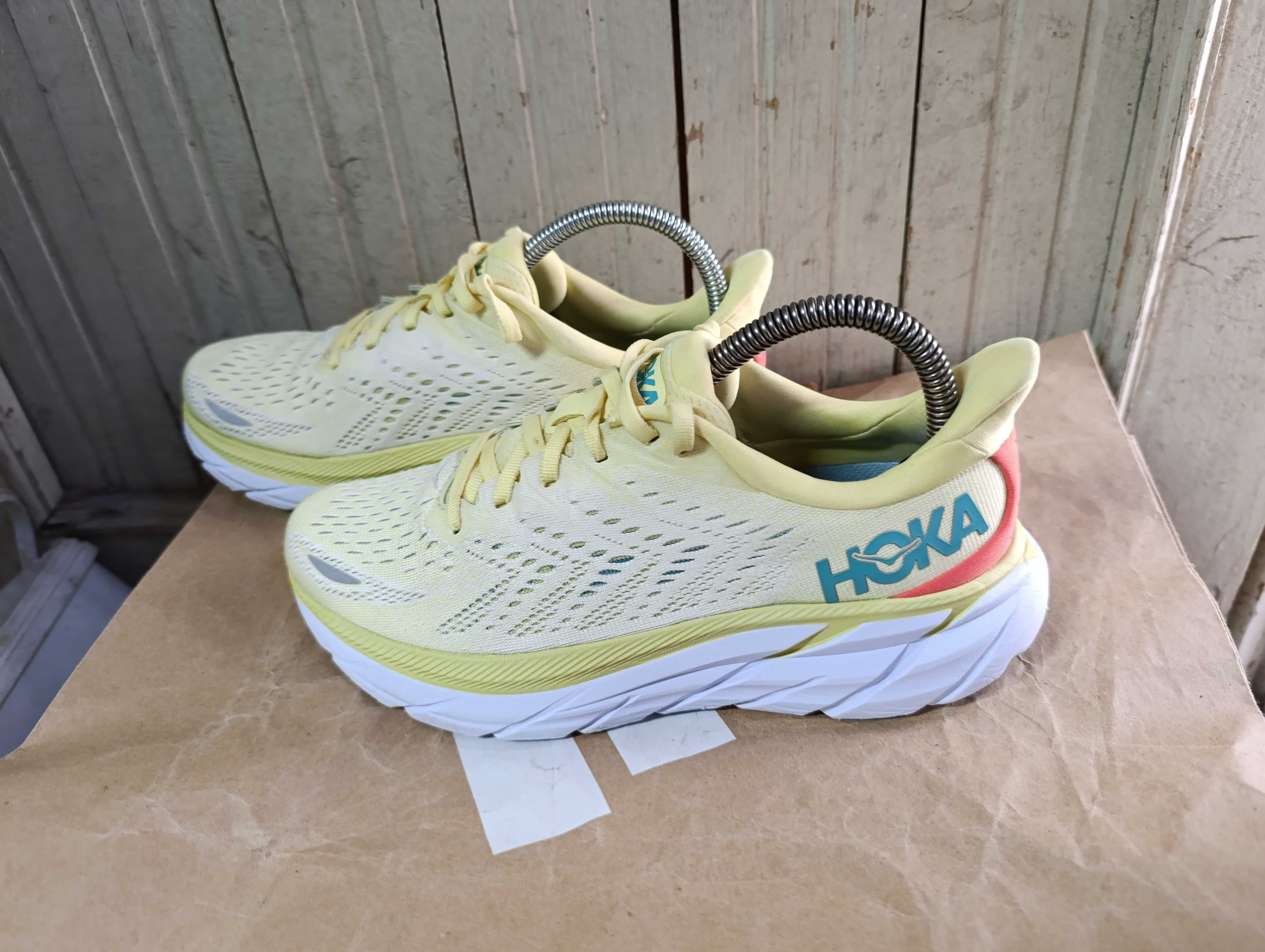 ''Hoka One One Clifton 8''оригинални маратонки 39 номер