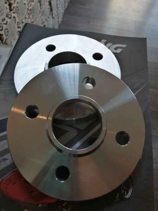 2 distantieri 20 mm Dacia /Renault