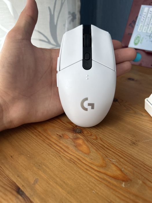 Продаю игровую мышку новую logitech g304